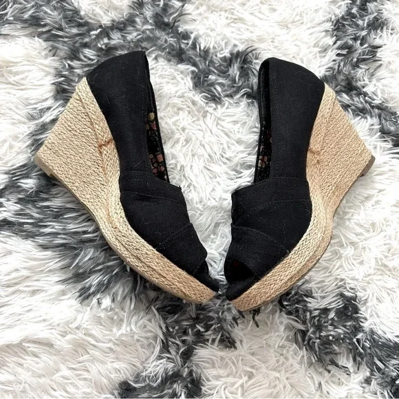 DLG Don’t Let Go Espadrilles. - Picture 4 of 5